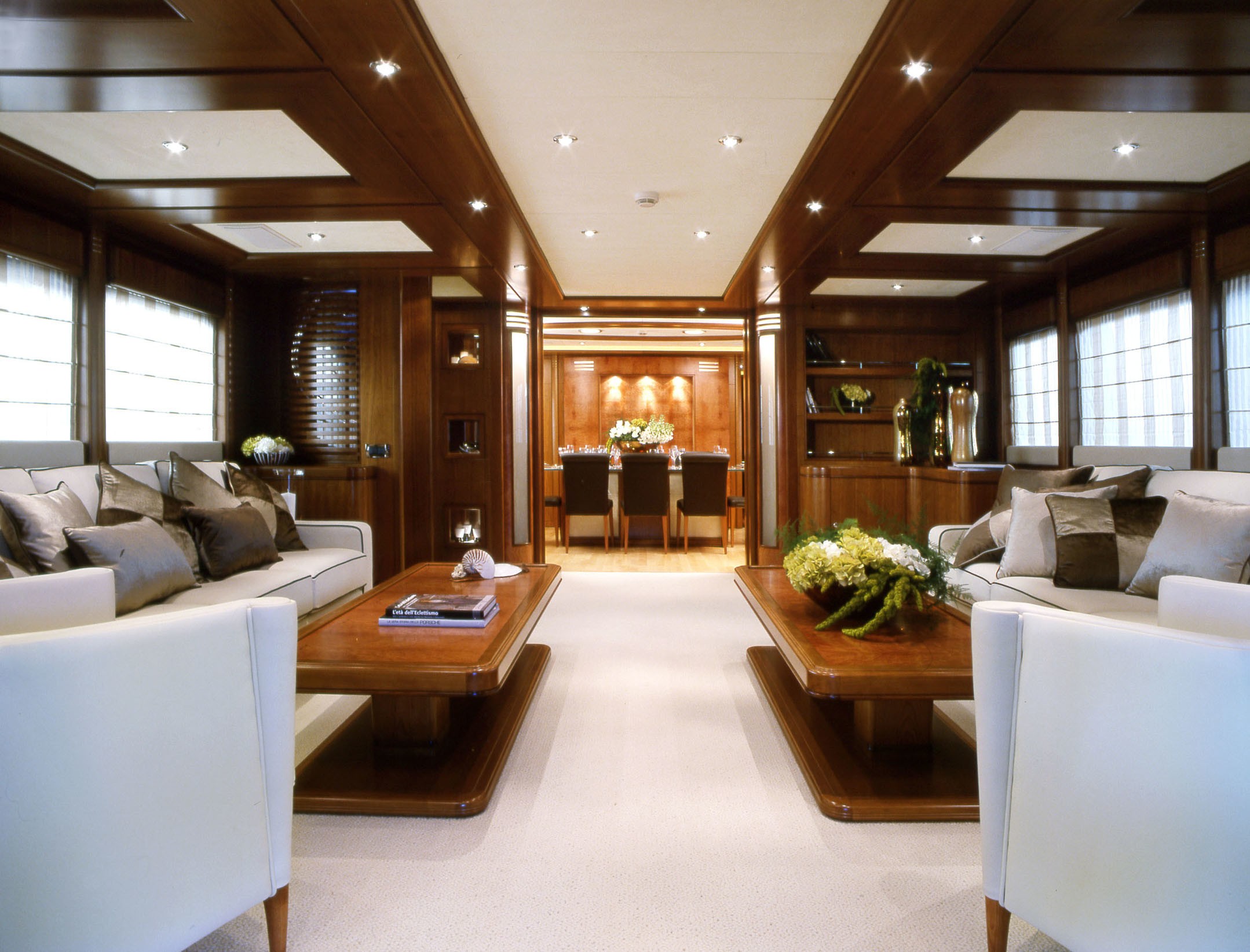 Yacht BUNKER, CRN Ancona | CHARTERWORLD Luxury Superyacht Charters